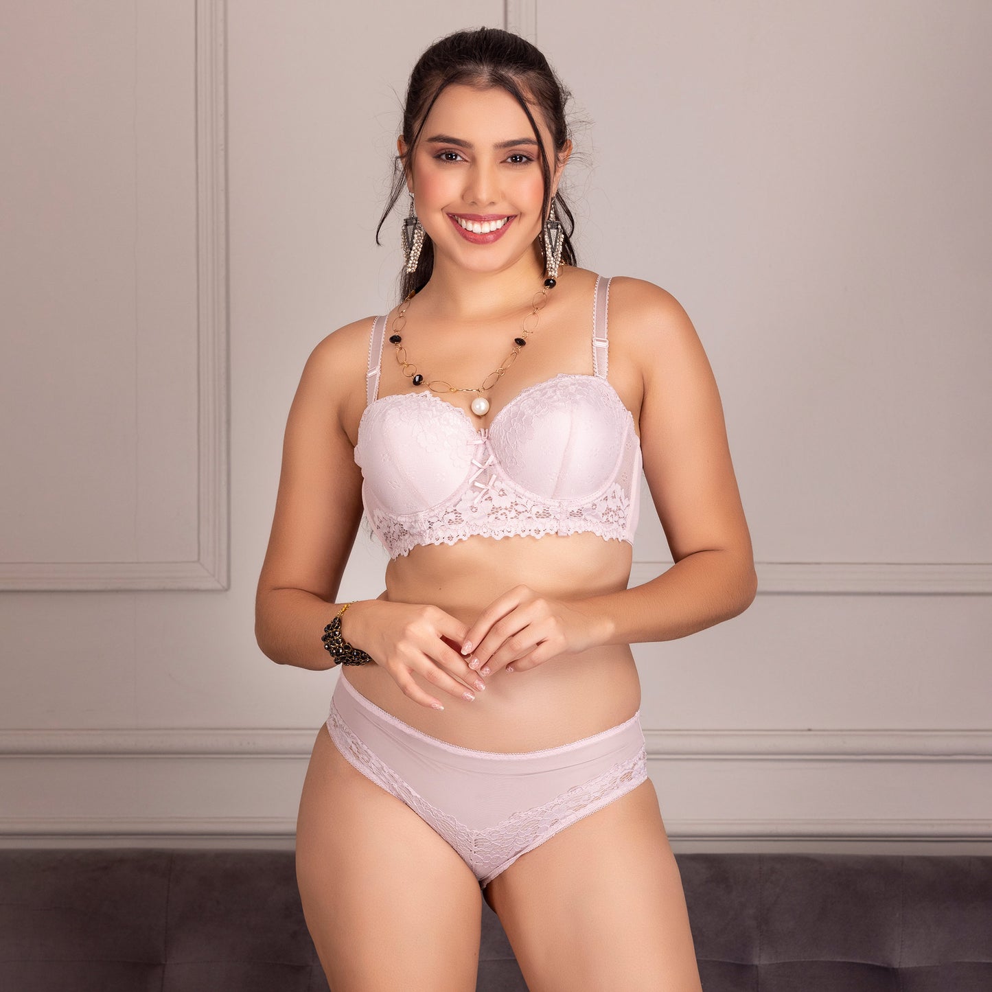 Women Pink Embroidered Lace and Net Lingerie Se