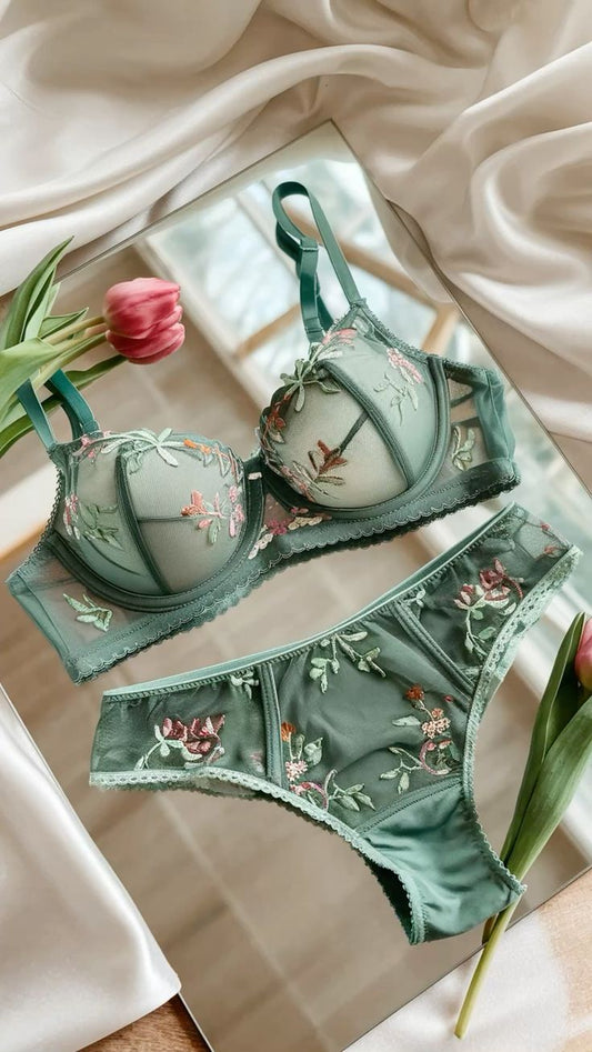 Set - Bra +Bikini  Bralette Romantic  Sewing Pattern